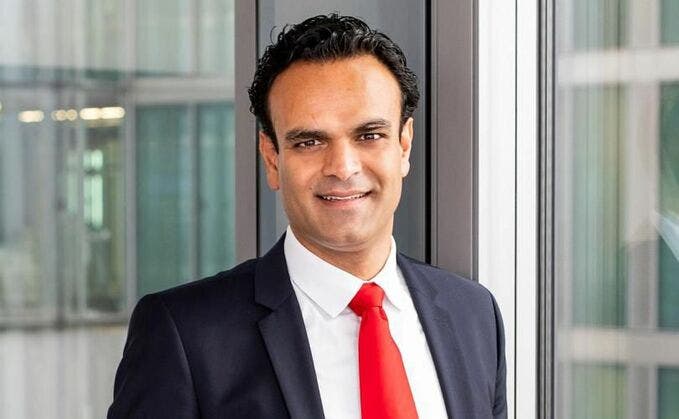 Santosh Wadwa, Fujitsu